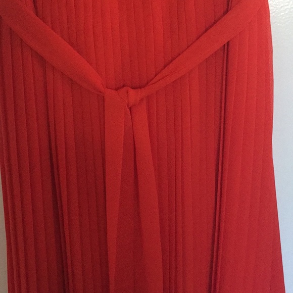 Lined dress, brand new. Never worn - Picture 2 of 3